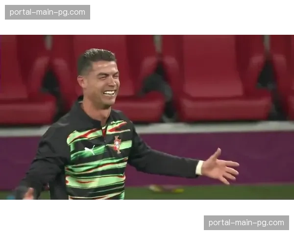 聚焦：青少年外卡选手在迈阿密资格赛获胜后激动落泪