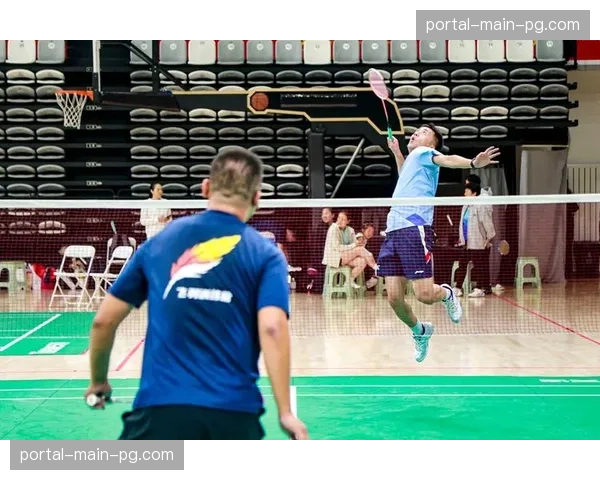 社区羽毛球联赛观察：在中国，业余赛事如何成为全民健身重要载体